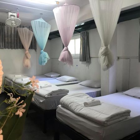 Absolute House Hostel Chiang Mai Bagian luar foto